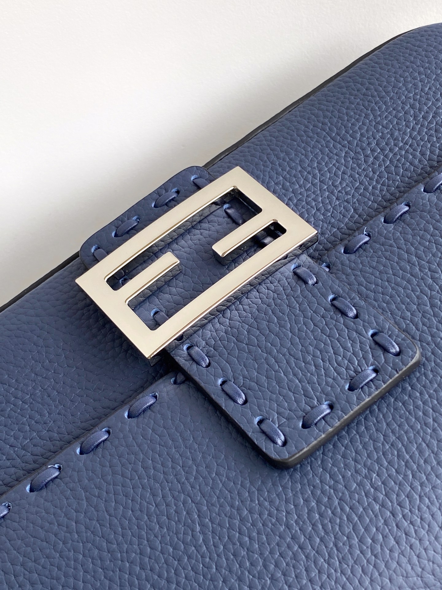 Fendi Medium Baguette Selleria Bag with 612 Hand-sewn Topstitches Shoulder Bag Navy Blue